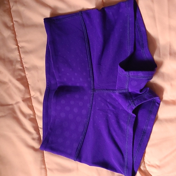 Lululemon shorts - Picture 2 of 4